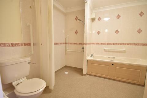 1 bedroom apartment for sale, Massetts Road, Horley, Surrey, RH6