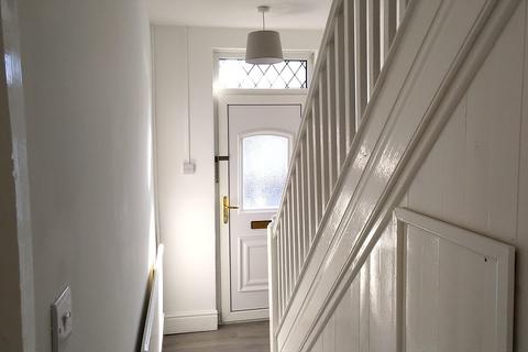 2 bedroom end of terrace house to rent, Bath Avenue, Morriston, Swansea SA6 7AW