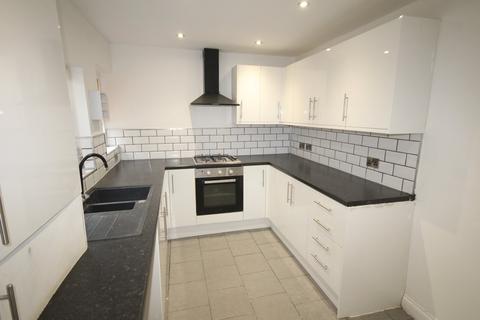 2 bedroom terraced house to rent, Newcomen Road, Wellingborough, NN8
