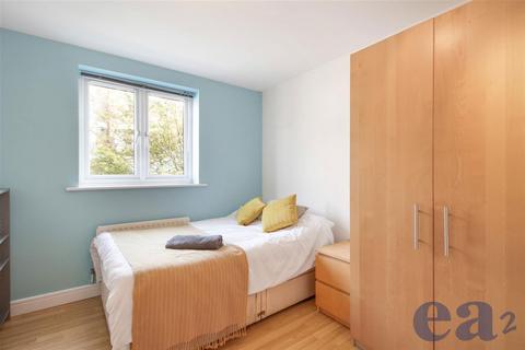 Flat 1, 74 Redmans Road, London, E1 3AG