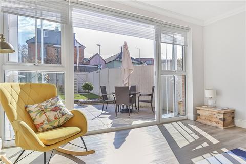 31 Chalice Close, Poole, BH14 0JS