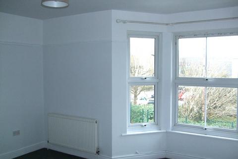 2 bedroom flat to rent, Marlborough Road, Gillingham ME7