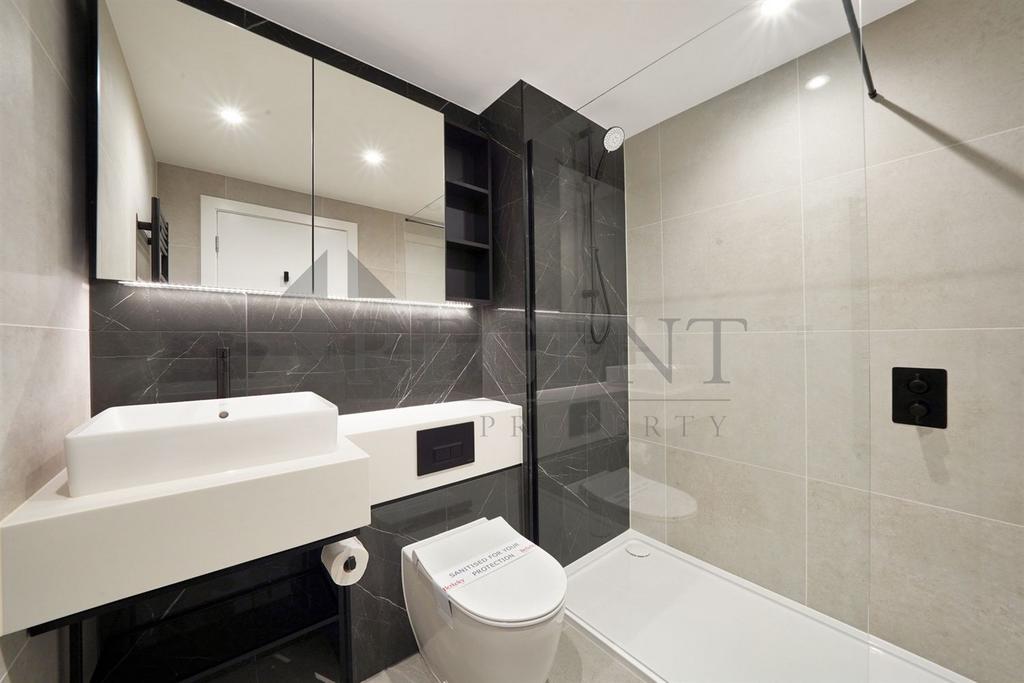Main en-suite