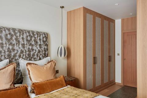 2 bedroom flat for sale, Clubhouse Apartments, Tower Hamlets, London, E14