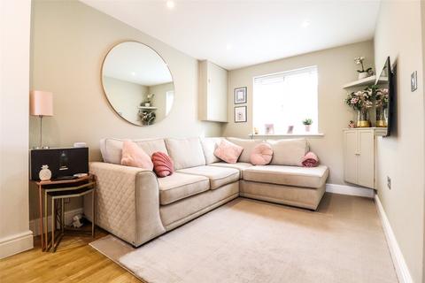 4 bedroom end of terrace house for sale, Rana Drive, Fleet GU52