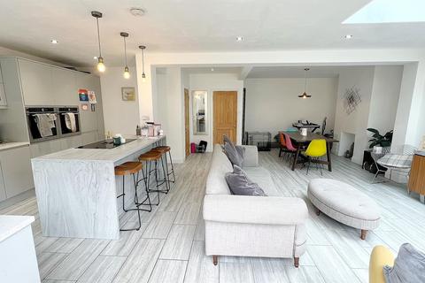 3 bedroom semi-detached house for sale, Aldridge Road, Streetly, Sutton Coldfield