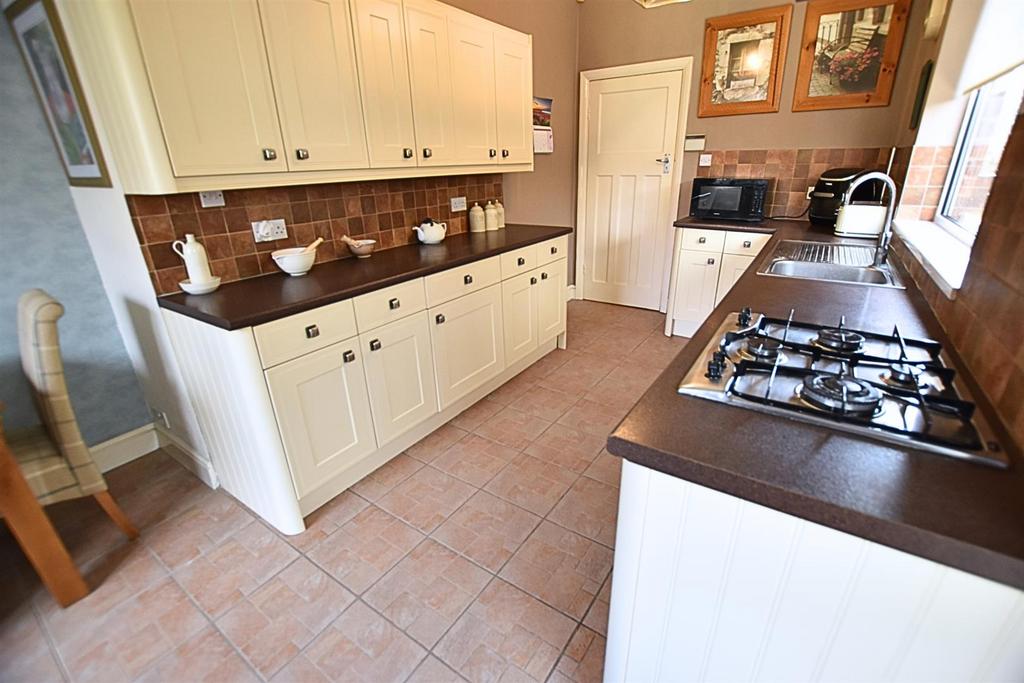 Kitchen breakfast room