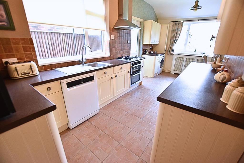 Kitchen breakfast room