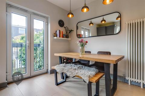 1a Treport Street, London, SW18 2BW