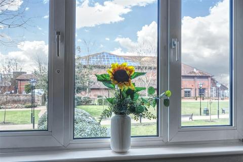 1 bedroom retirement property for sale, Turners Hill, Edwards Court Turners Hill, EN8