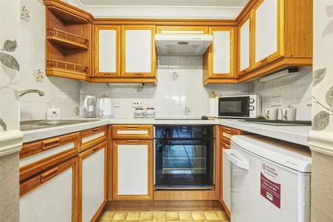1 bedroom retirement property for sale, Turners Hill, Edwards Court Turners Hill, EN8