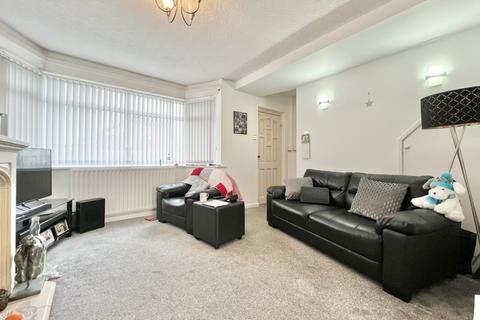 3 bedroom end of terrace house for sale, Milford Avenue, North Shore FY2