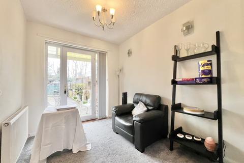 3 bedroom end of terrace house for sale, Milford Avenue, North Shore FY2