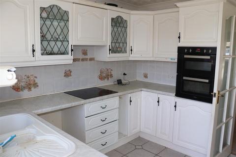 2 bedroom bungalow for sale, Twyford Close, Aldridge