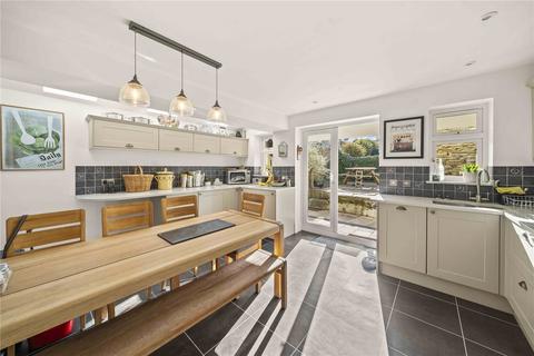 5 Waverley Road, Kingsbridge, TQ7 1EZ