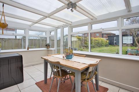 1 Warren Way, Folkestone, CT19 6DT