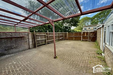 4 bedroom semi-detached house to rent, Foxdale Walk, Leamington Spa, CV31 1RD
