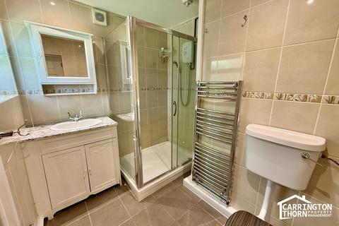 4 bedroom semi-detached house to rent, Foxdale Walk, Leamington Spa, CV31 1RD