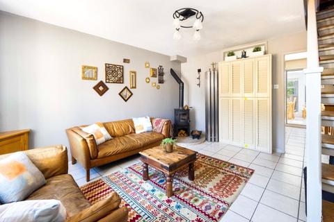 4 bedroom semi-detached house for sale, Osprey Close, London, E11