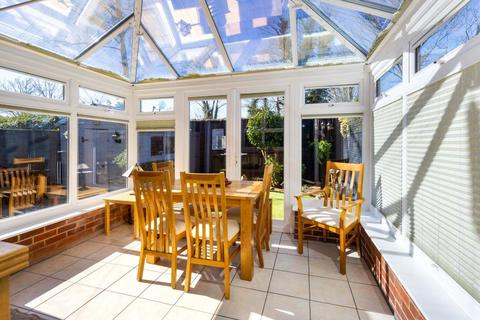 4 bedroom semi-detached house for sale, Osprey Close, London, E11