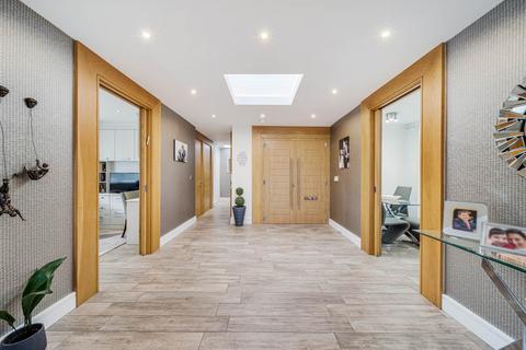 4 bedroom penthouse for sale, Sommerville Court, Park Lane, Salford