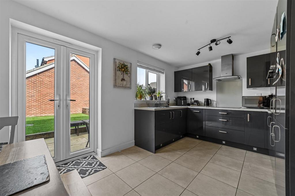 Kitchen/Dining