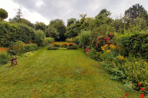 66 Chaldon Way, Coulsdon, CR5 1DD