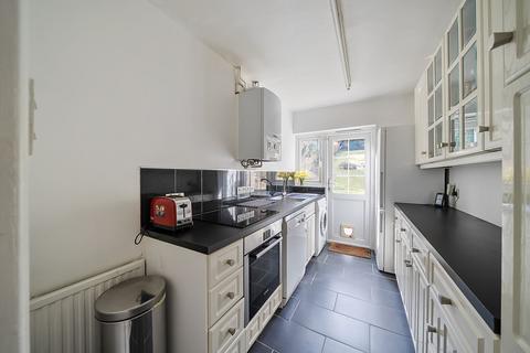 66 Chaldon Way, Coulsdon, CR5 1DD
