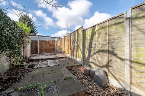 9 Maple Street, Romford, RM7 7JX