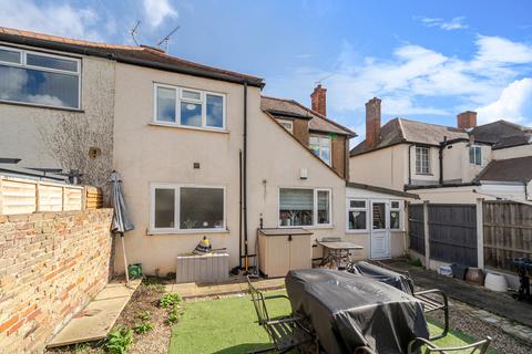 9 Maple Street, Romford, RM7 7JX