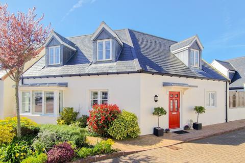 2 bedroom detached house for sale, 40 Antoinette Gardens, Langtry Gardens, St Saviour