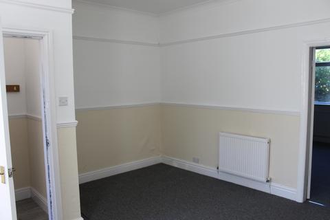 undefined, Old Chester Road, Birkenhead CH41