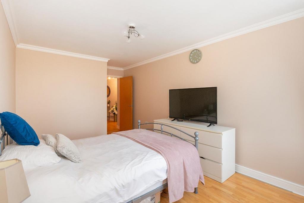 0 G4 ARD - Bedroom D.jpg