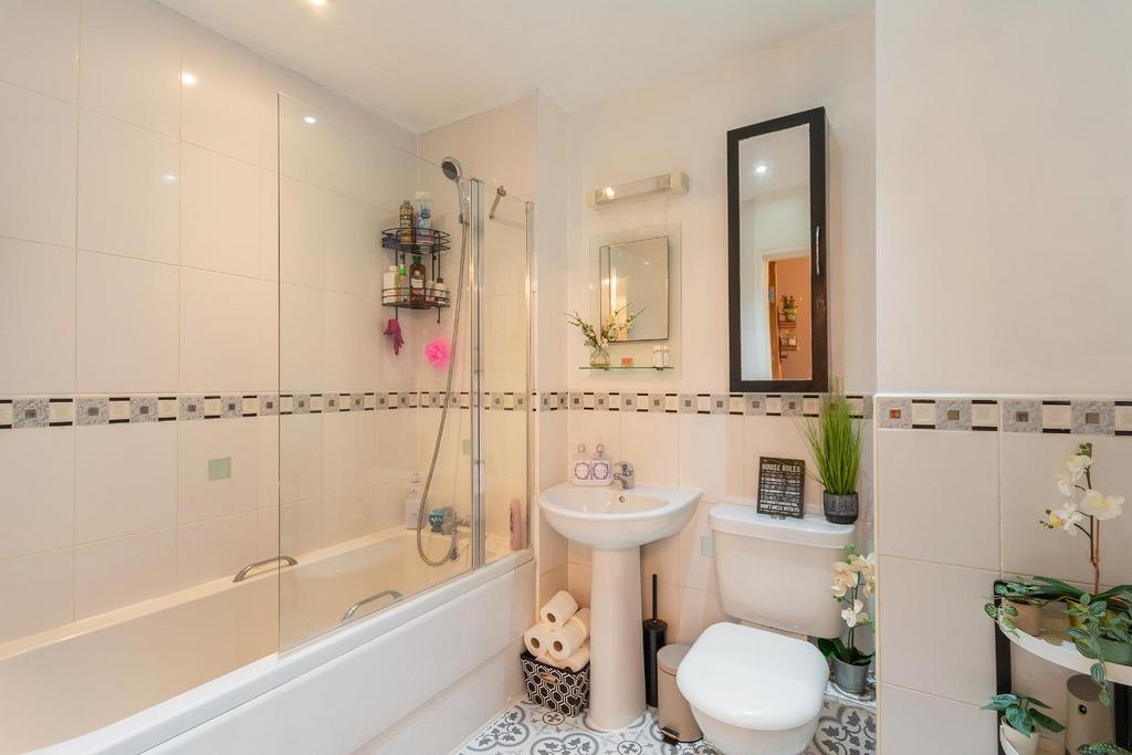 0 G4 ARD - Bathroom A.jpg