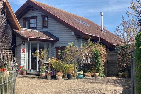 The Log House, 3 Hill Road, Reydon, Southwold, IP18 6NL