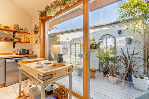 The Log House, 3 Hill Road, Reydon, Southwold, IP18 6NL