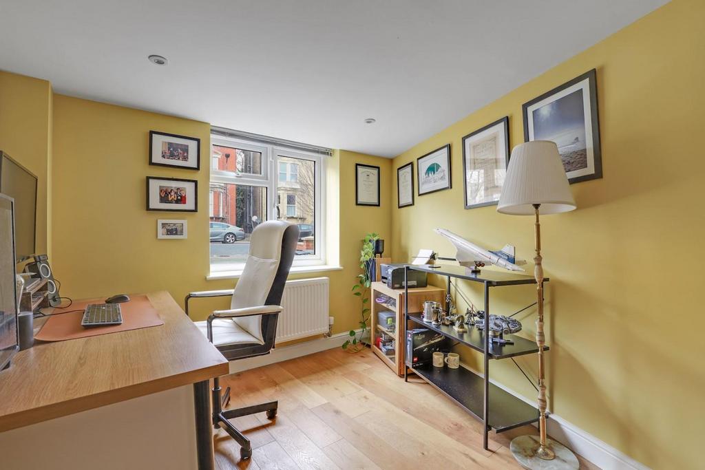 06-a7db JHProp Wpen - 48 Anerley Park - 16-medium.jp