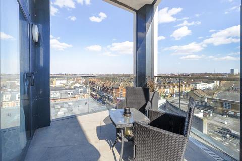 2 bedroom flat for sale, Milner Road, London SW19