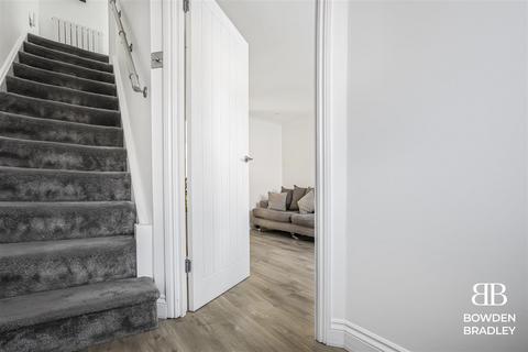 23 Karina Close, Chigwell, IG7 4EN