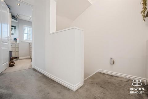 23 Karina Close, Chigwell, IG7 4EN