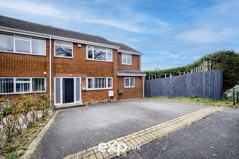 5 Glenwood Drive, Cheswick Green, Solihull, B90 4HJ