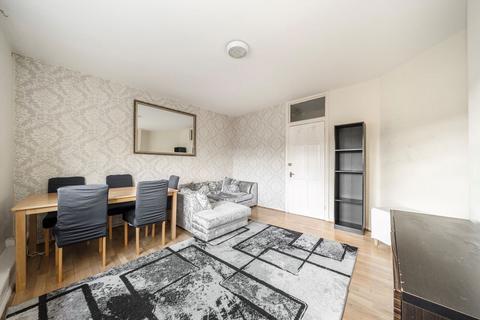 2 bedroom flat for sale, Winchfield Road, London SE26