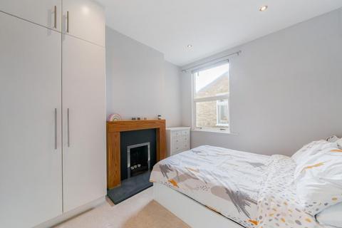 8a Ridley Road, London, SW19 1EU