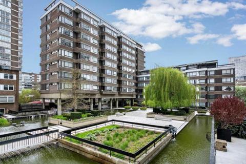 386 The Water Gardens, London, W2 2DL