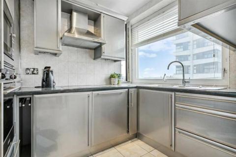 386 The Water Gardens, London, W2 2DL