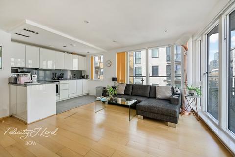 2 bedroom flat to rent, Yeo Street, LONDON