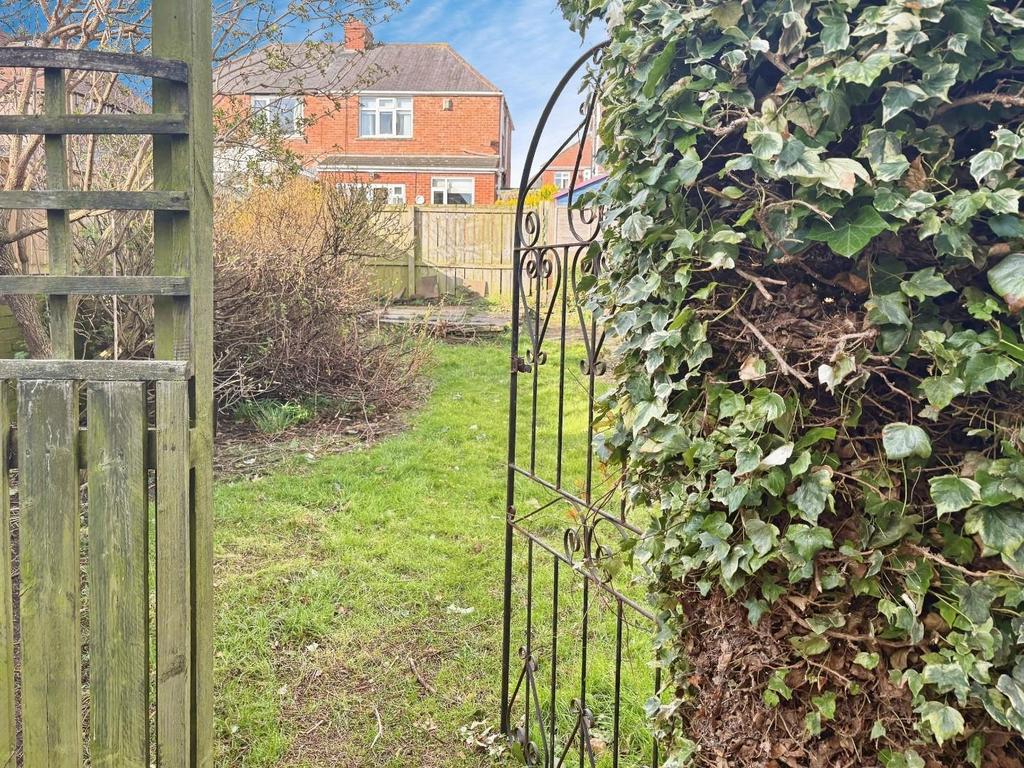 Garden gate.jpg
