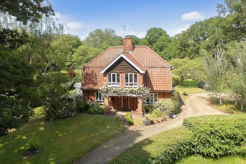 4 bedroom detached house for sale, Bicknacre Road, Danbury