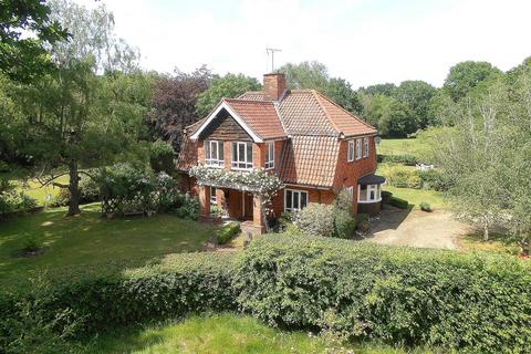 4 bedroom detached house for sale, Bicknacre Road, Danbury