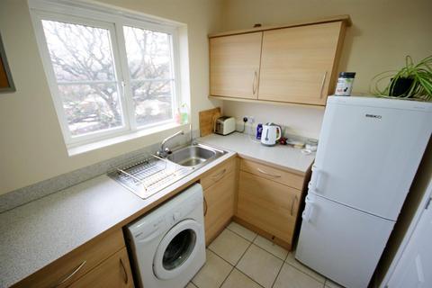 2 bedroom apartment to rent, Caesar Road, North Hykeham, Lincoln